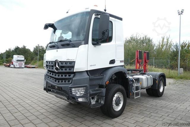 Standard tractor unit MERCEDES-BENZ Arocs  2043 AS 4x4 SZM nur 137TKM ! Kipphydrauli