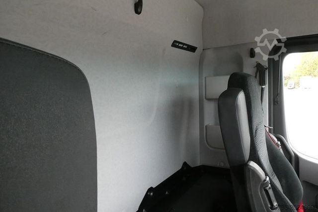 Standard tractor unit MERCEDES-BENZ Arocs 2043 AS 4x4 SZM nur 137TKM ! Kipphydrauli