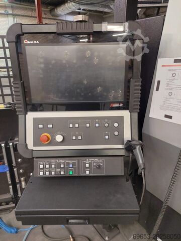 Laser cutting machine Amada ENSIS-3015RI