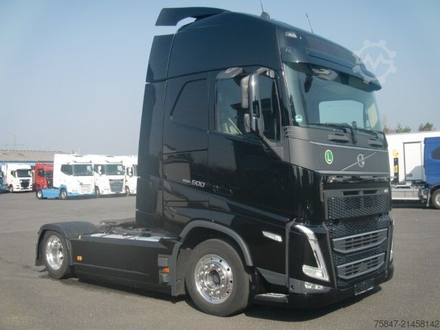Standard tractor unit Volvo FH 500