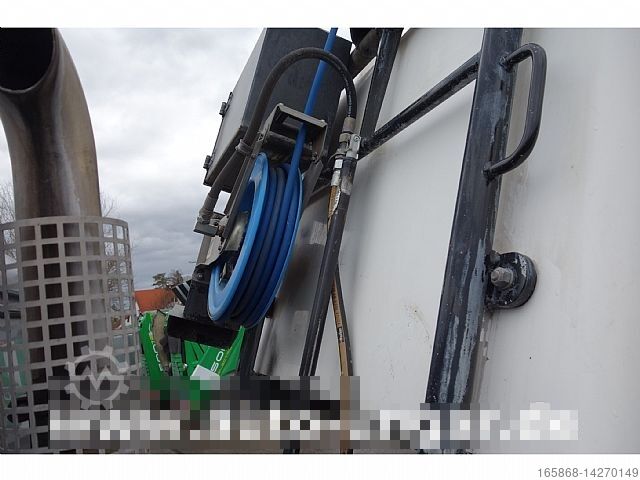 Road maintenance Boschung L3 Schwemmfahrzeug 4-Rad Lenkung Motorschaden