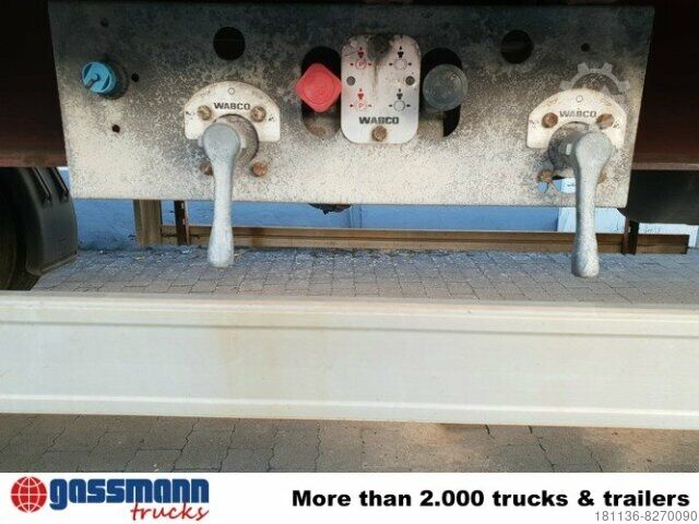 Anhänger mit Pritsche & Plane  Anhänger Pritsche Plateau, Rungen, 3x vorh.