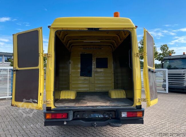 Kastenwagen hoch MERCEDES-BENZ Vario 613 D DokaKA/ L2H2/ 5 Sitze/ AHK/ Standhzg