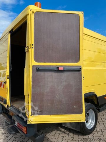 Kastenwagen hoch MERCEDES-BENZ Vario 613 D DokaKA/ L2H2/ 5 Sitze/ AHK/ Standhzg
