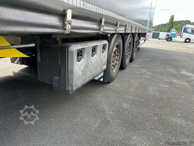 Auflieger mit Pritsche & Plane SCHWARZMÜLLER S1 Speed Curtainsider ,SAF Achsen,,Edsccha,Lift