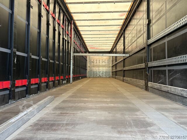 Auflieger mit Pritsche & Plane SCHWARZMÜLLER S1 Speed Curtainsider ,SAF Achsen,,Edsccha,Lift
