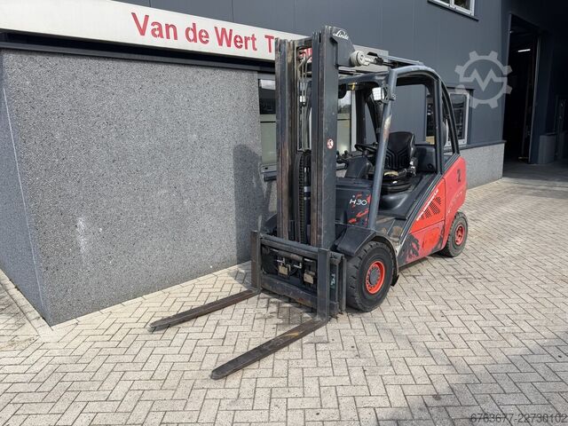 Linde H30D-01 Triplex 530 / Seitenschieber / 4. Steuerkreis / Baujahr 2010 / 12.900 Betriebsstunden  LINDE H30D-01 triplo530 / sideshift / 4e functie / 2010 / 12.900uur / DIESEL