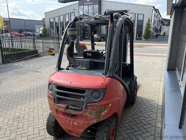 Linde H30D-01 Triplex 530 / Seitenschieber / 4. Steuerkreis / Baujahr 2010 / 12.900 Betriebsstunden  LINDE H30D-01 triplo530 / sideshift / 4e functie / 2010 / 12.900uur / DIESEL