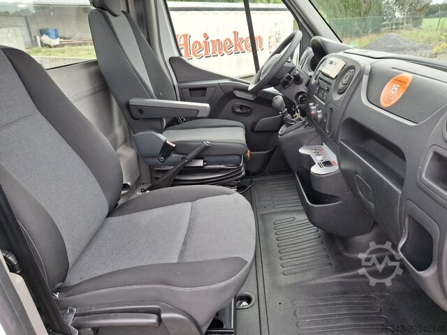 Panel van RENAULT MASTER L2H1 2.3 DCI 130 - KLUBB K26