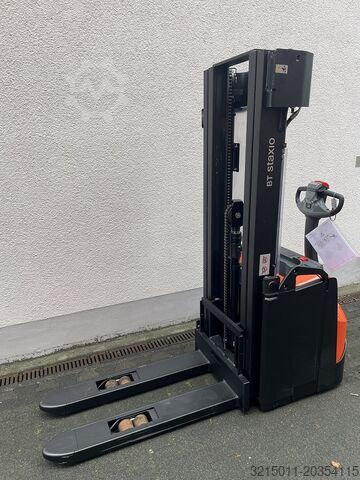 Hochhubwagen TOYOTA BT SWE160