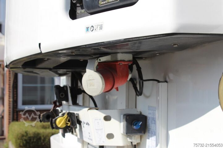 Semitrailer SCHMITZ Thermo King SLXi 300 Doppelstock 2,65h   Strom