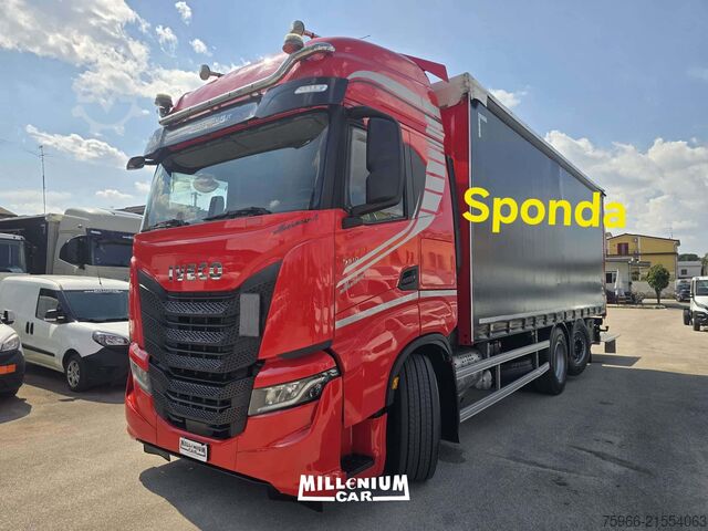 Flatbed truck with tarp Iveco SWAY 510 CENTINATO 7,40 AUT RETARDER
