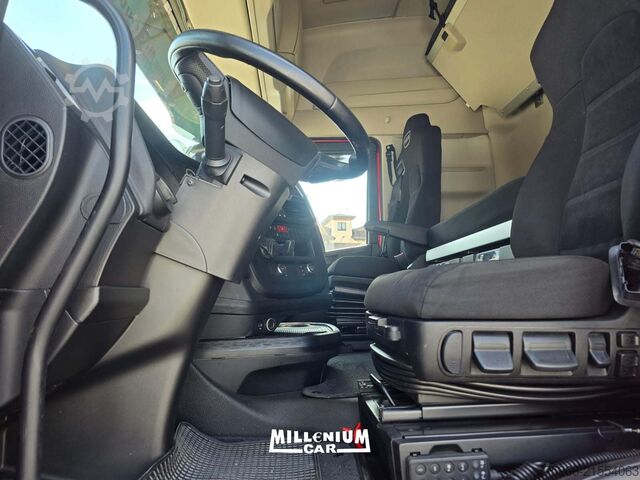 Flatbed truck with tarp Iveco SWAY 510 CENTINATO 7,40 AUT RETARDER