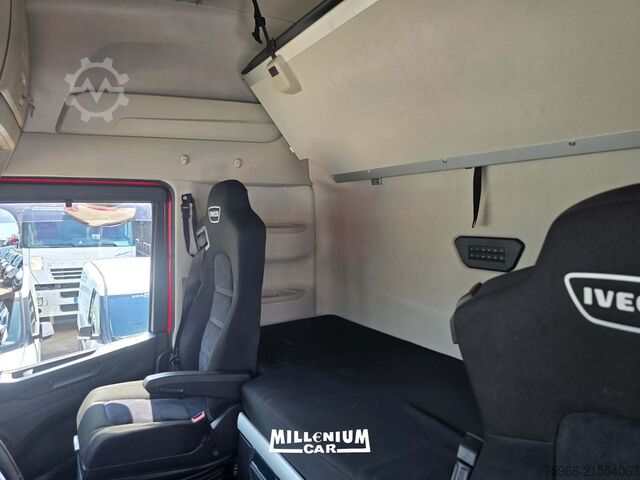 Flatbed truck with tarp Iveco SWAY 510 CENTINATO 7,40 AUT RETARDER