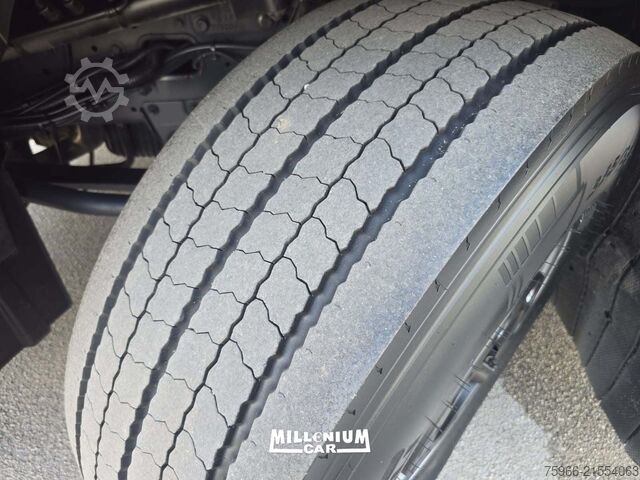 Flatbed truck with tarp Iveco SWAY 510 CENTINATO 7,40 AUT RETARDER