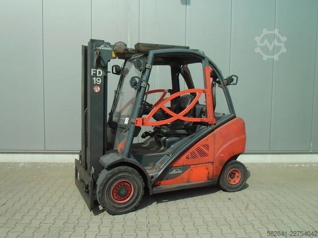 Dieselstapler LINDE H 25 D-02 / 600