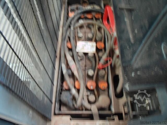 Electric pedestrian stacker STILL EXV 16
