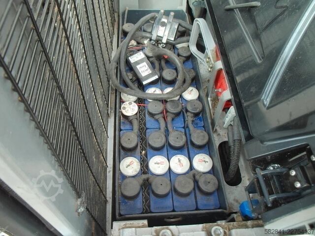Electric pedestrian stacker STILL EXV 14 i