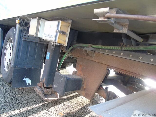 Refrigerated/frozen transport Schmitz Cargobull 2 AXLE + CARRIER + DHOLLANDIA LOADLIFT