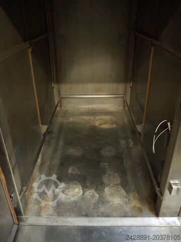 Smoking chambers with shower NESS