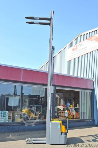 Hochhubwagen Jungheinrich EJC 214