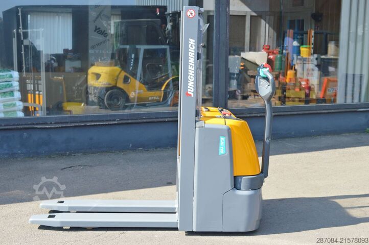 Hochhubwagen Jungheinrich EJC 110