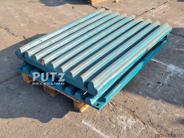Powerscreen Premiertrak 300 / 330 JAW Putz Recycling Premiertrak 300 / 330 JAW SET