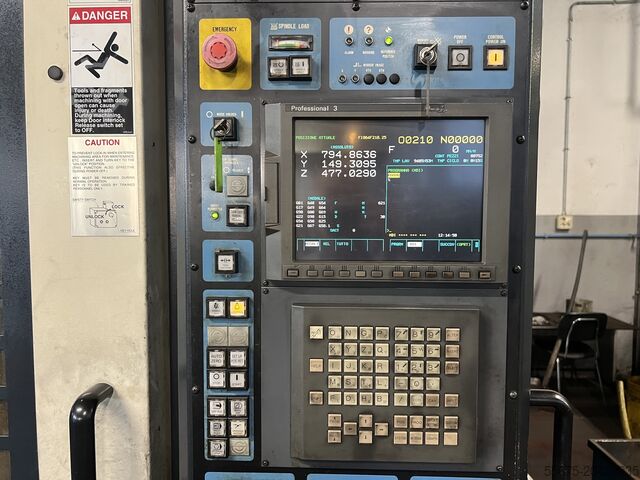 Hochgeschwindigkeits-Vertikalbearbeitungszentrum Makino V55