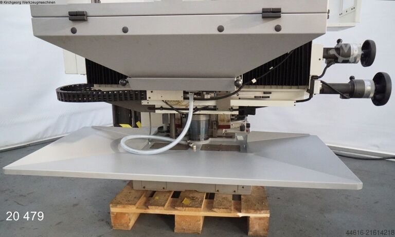 Werkzeugfräsmaschine - Universal AVIA FNE 40P