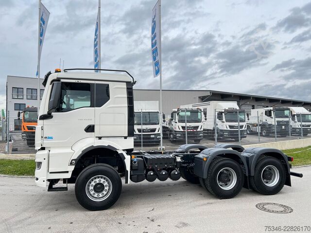 Truck chassis MAN TGS 33.510 BB 6x4 CH/RS 3,30 m/59 to./NA/AHK/Neu