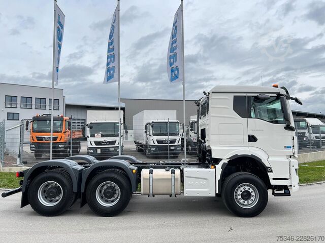 Truck chassis MAN TGS 33.510 BB 6x4 CH/RS 3,30 m/59 to./NA/AHK/Neu