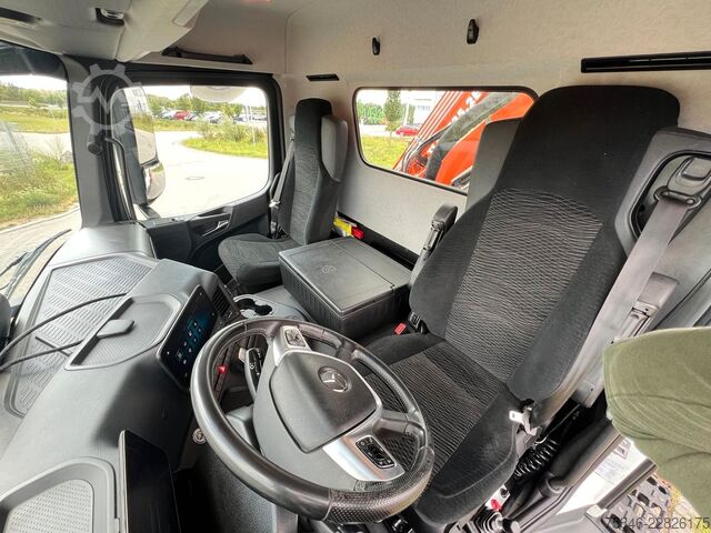Dreiseitenkipper LKW MERCEDES-BENZ Arocs 2135 Kipper/Kran Atlas AK 135/Funk/107 tkm
