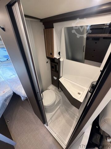 Kastenwagen Wohnmobil / Campervan BÜRSTNER B66 C 640 Aufstelldach / Dieselheizung
