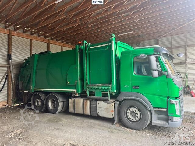 Abfallsammelfahrzeug Volvo FM410 2-Chamber Refuse Truck.