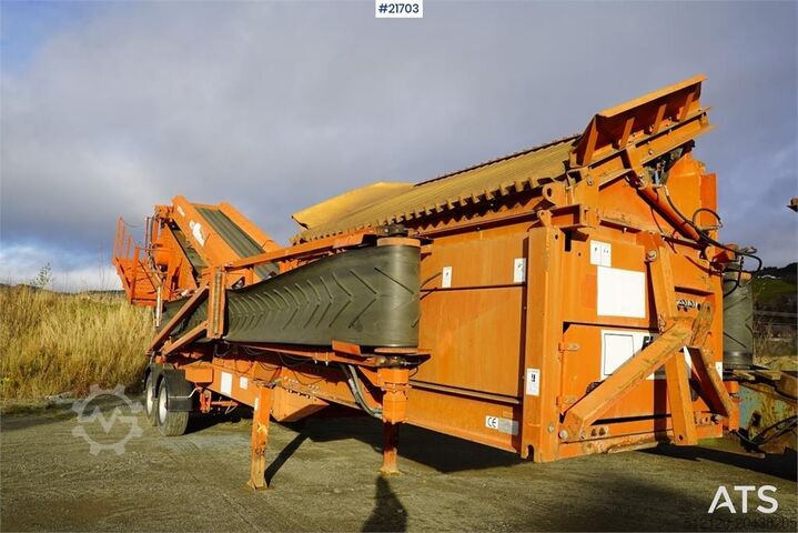 Baumaschine Terex Finlay 683 2 cover sorting plant w/only 5900 hours on SEM