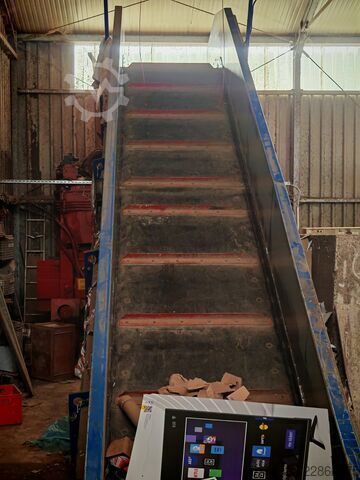 Bale press with conveyor belt Avermann AVOS BP 1411-60