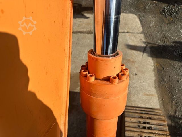 Kettenbagger DOOSAN DX 180LC-3 / Planierschild