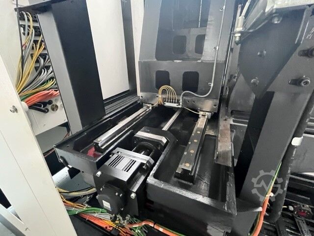 4-ACHSEN-BEARBEITUNGSZENTRUM MAZAK VTC 530 C MAZATROL SMOOTH G
