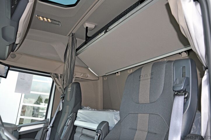 Suitcase DAF XD 310 FA 4x2 ST928 Sleeper High - 19T - Super ...
