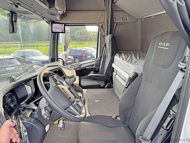 Suitcase DAF XD 310 FA 4x2 ST928 Sleeper High - 19T - Super ...