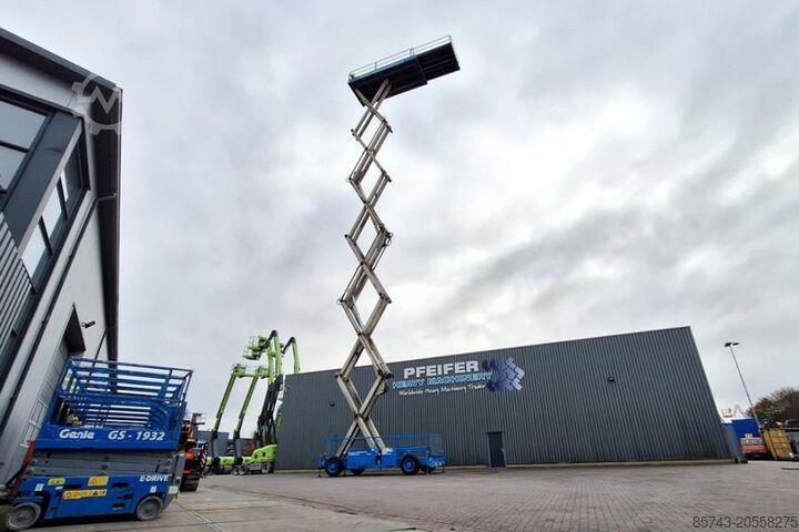 Scissor lift Holland Lift Megastar G-300DL30/S Diesel, 4x4x4 Drive, 33.5m Wo