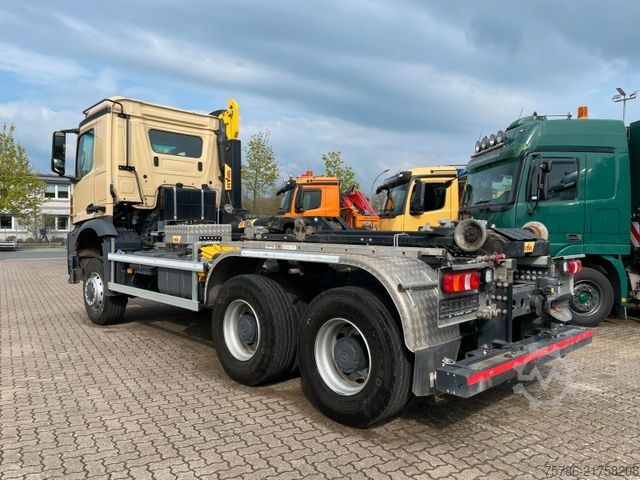 Roll-off tipper truck MERCEDES-BENZ Arocs 3345 6x6 BB/ Hyva 26-51-S/ Kran Hydr.