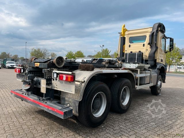 Roll-off tipper truck MERCEDES-BENZ Arocs 3345 6x6 BB/ Hyva 26-51-S/ Kran Hydr.