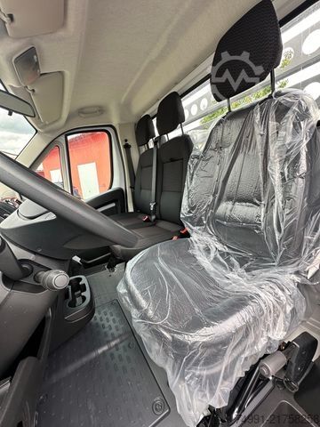 Pick-up van PEUGEOT Boxer 4,2 XL Pritsche  35HEAVY  Blue HDi 165