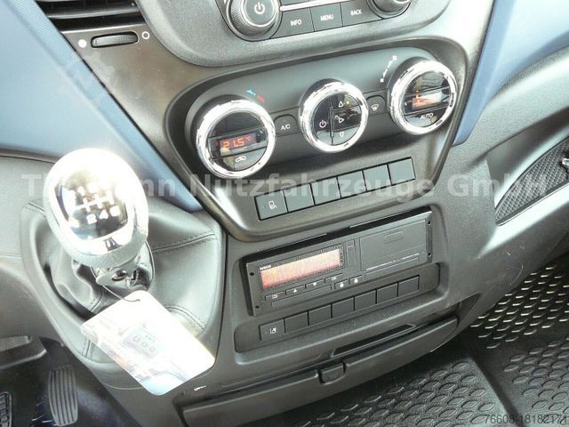 Transporter mit Koffer IVECO Daily 70C18H Koffer LBW Klimaaut.