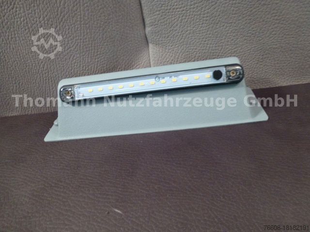 Transporter mit Pritsche & Plane RENAULT Pritsche Plane mit Schlafkabine hinten