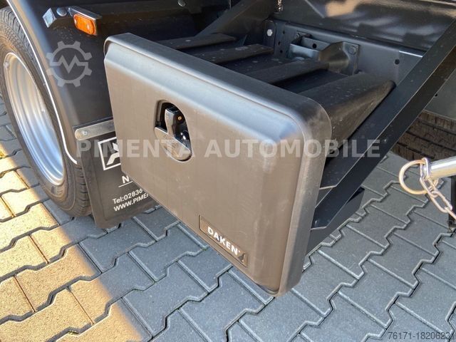 Three-way tipper van IVECO Daily 50C18H 3SKIPPER TEMPOM LED DIFF AHK KLIMA