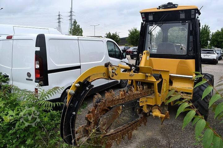 Trench cutter Vermeer RTX 550