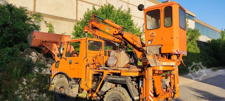 Unimog Klaus excavator front loader Mercedes-Benz Unimog U424/U1000