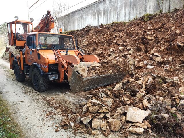 Unimog Klaus excavator front loader Mercedes-Benz Unimog U424/U1000